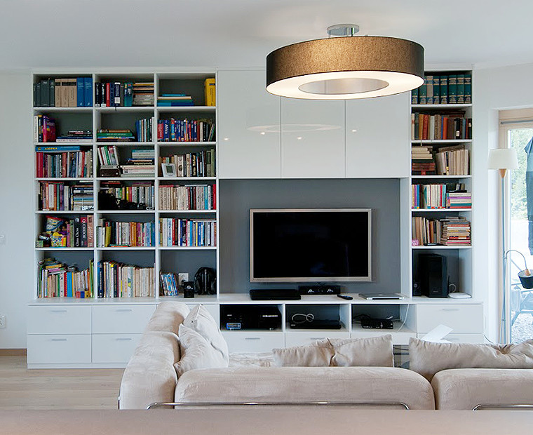 Obývací stěna s knihovnou dohromady.